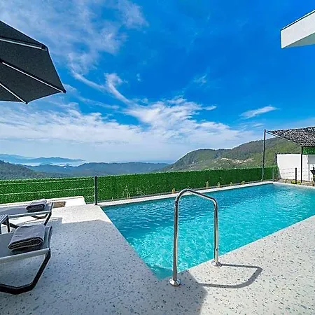 Hotel Oxy Seaview Private Pool Indoor Heated Pool *